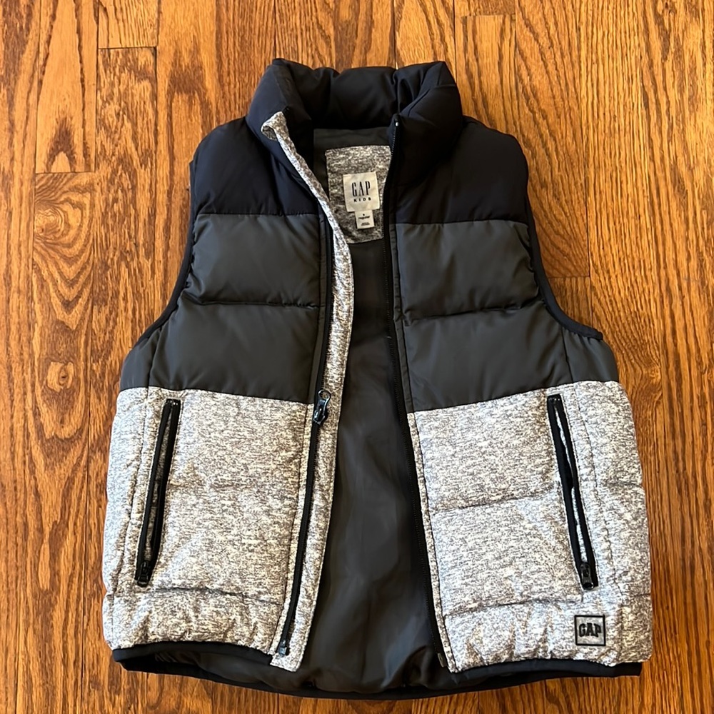 Gap puffer vest size S